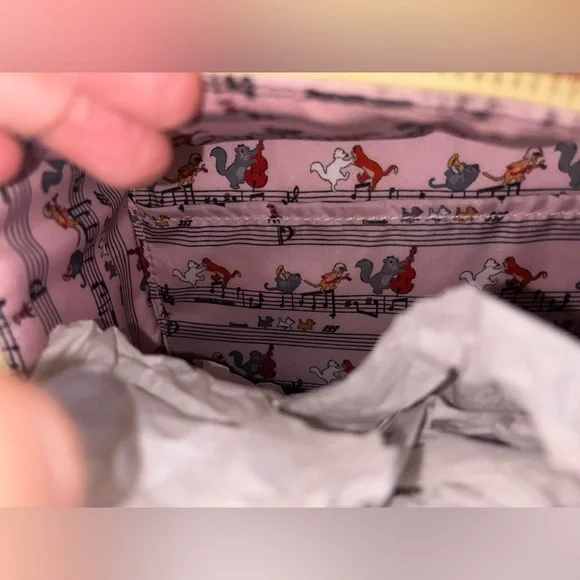Loungefly Disney Aristocats Lunchbox Crossbody Bag - Picture 5 of 5